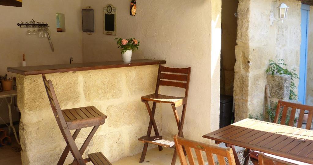 Mas Des Bougainvillees Sernhac Zewnętrze zdjęcie